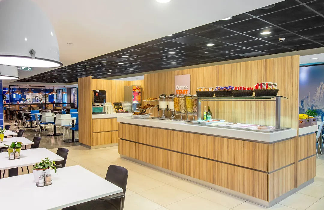 Holiday Inn Express Rotterdam - Central Station By Ihg-1