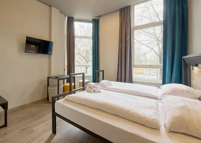 Golf hotel: a&o Rotterdam City